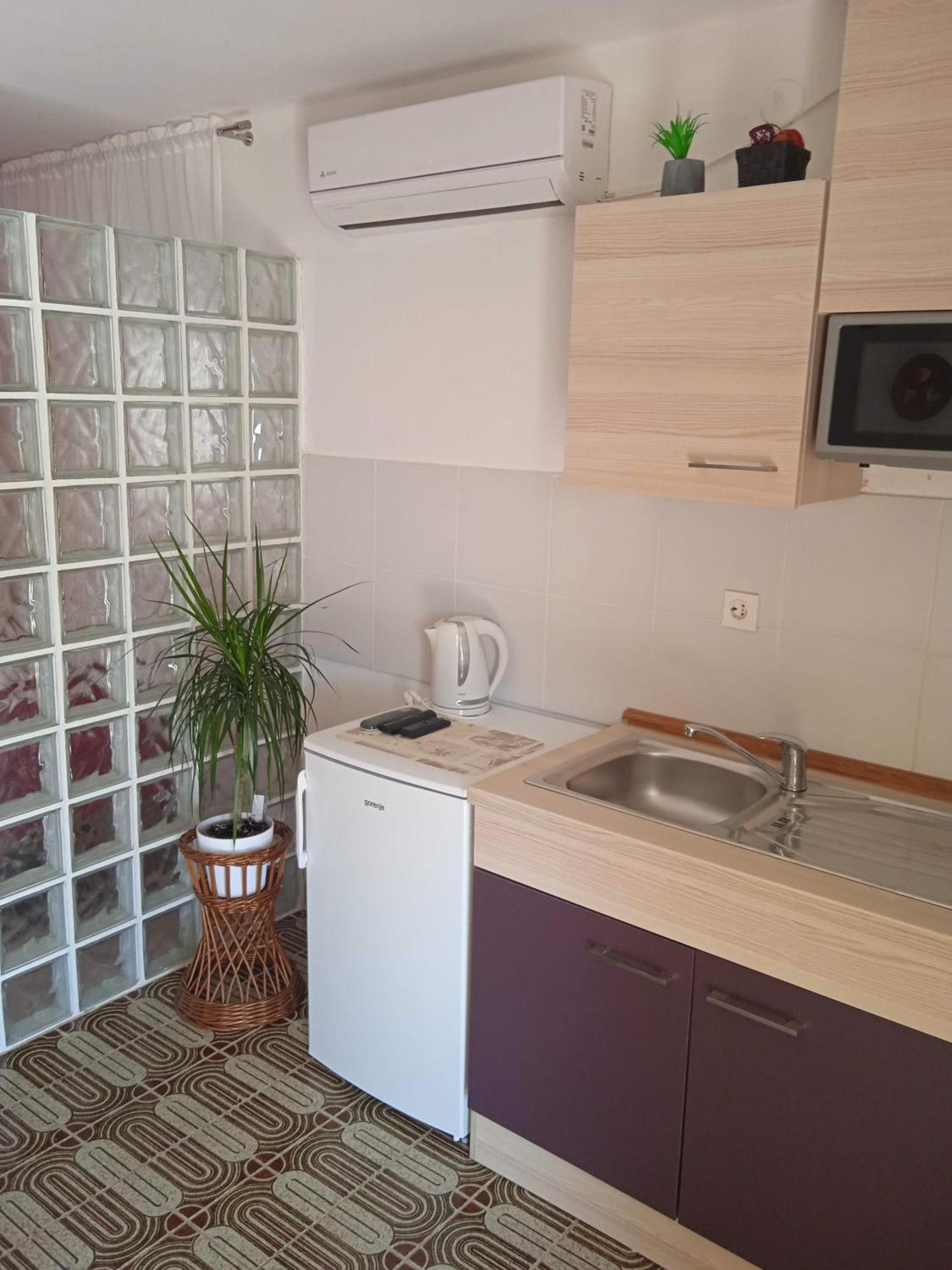 Marin Apartment *