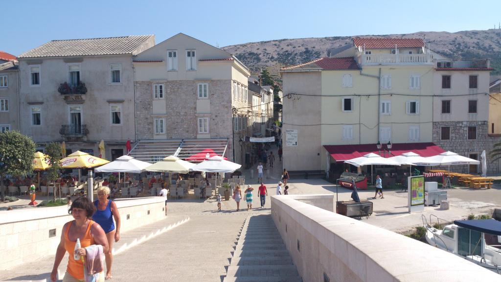 Marin Pag Town